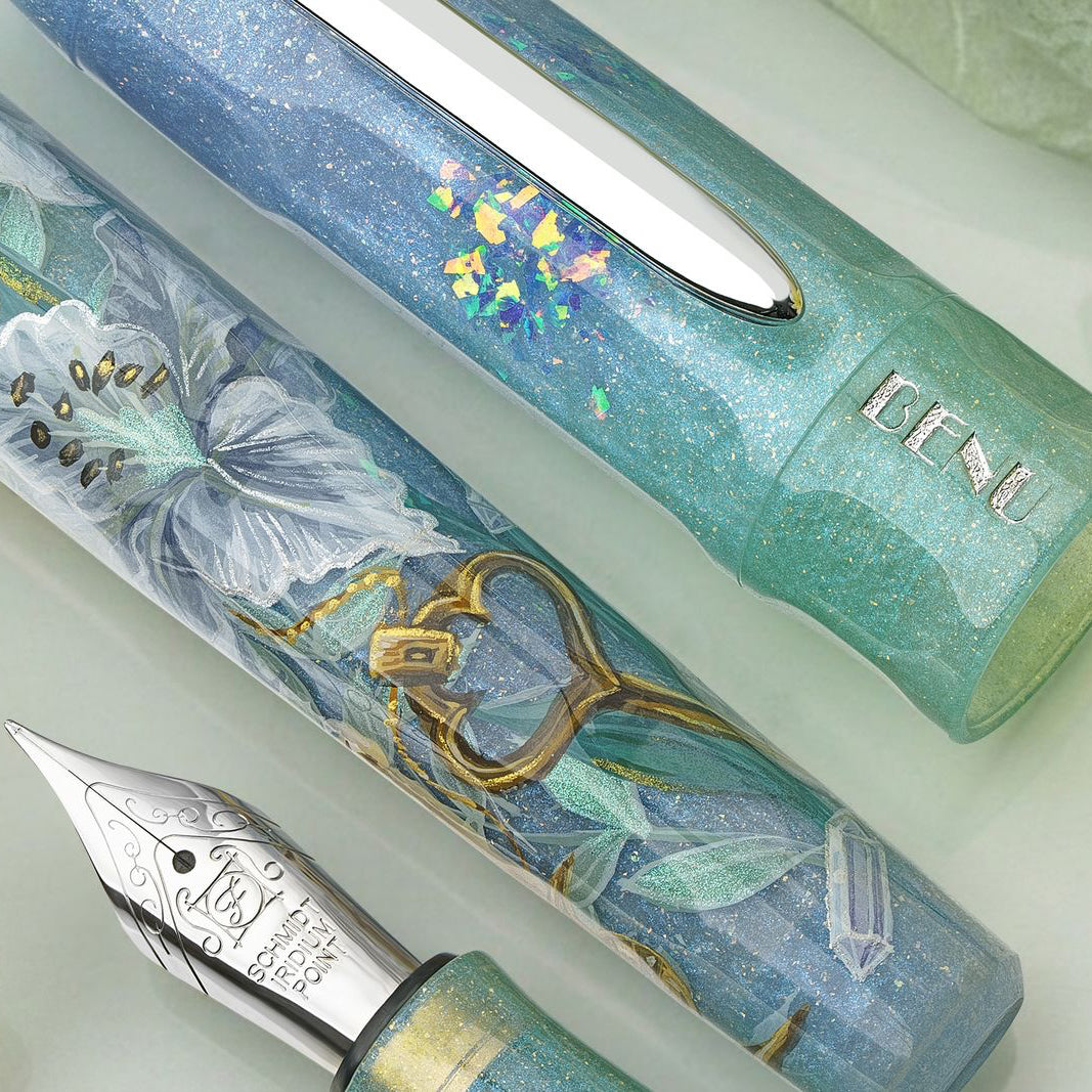 Penna stilografica BENU Talisman, White Lily, dipinta a mano