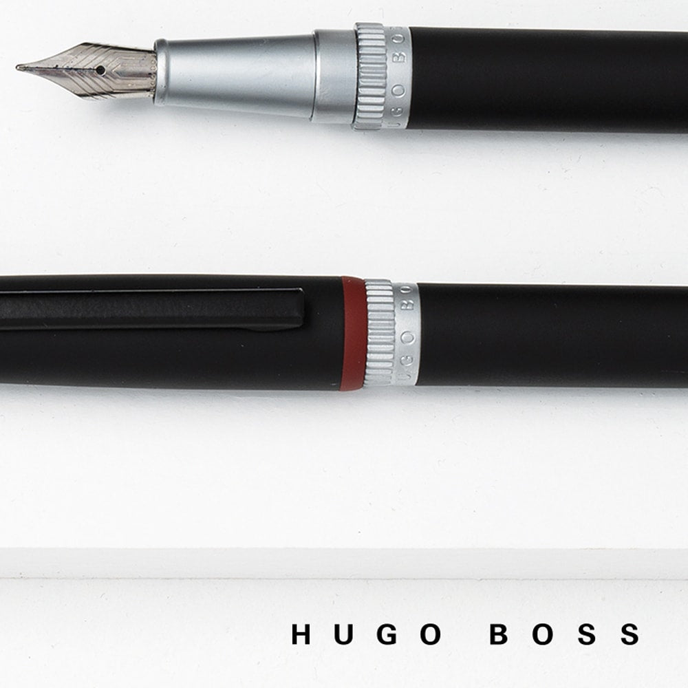 FÜLLER VON HUGO BOSS - MATERIAL UND DETAILS