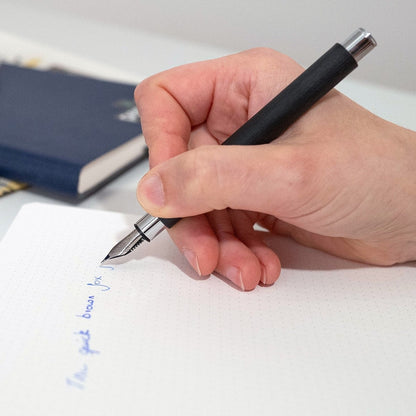 Faber-Castell, Ambition Stylo Plume Résine précieuse, noir