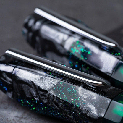Penna stilografica BENU AstroGem gunmetal, Leto