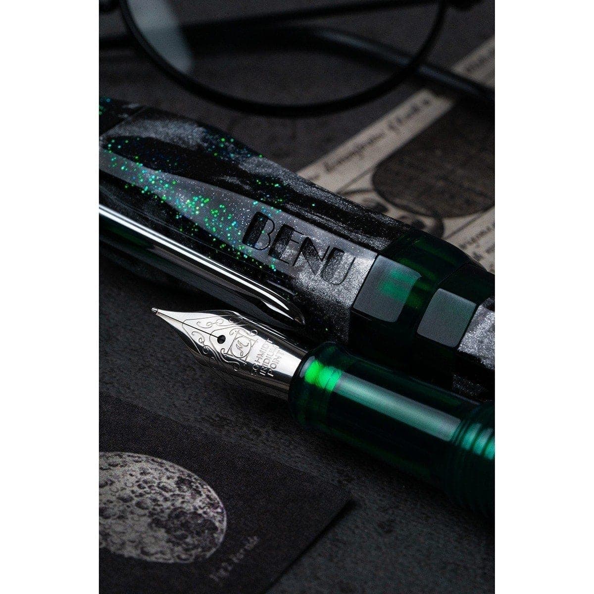 Penna stilografica BENU AstroGem gunmetal, Leto