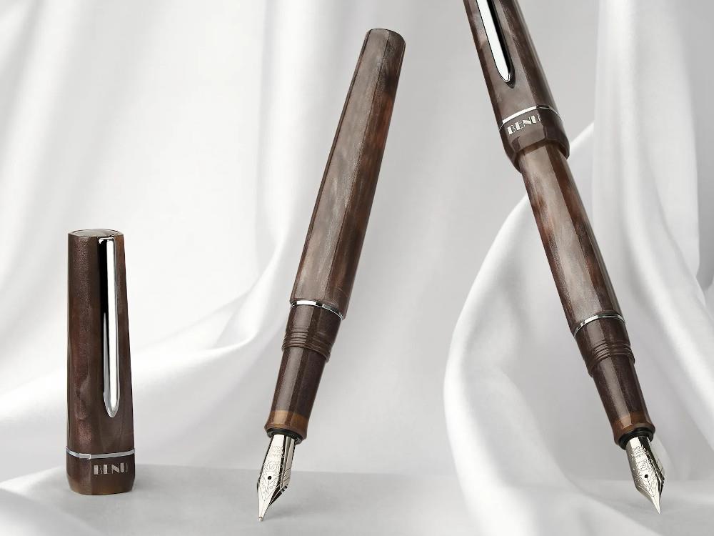 Stylos plume BENU Haute Satin, avec corps élégants et facettés, dotés de finitions plaquées or ou chrome