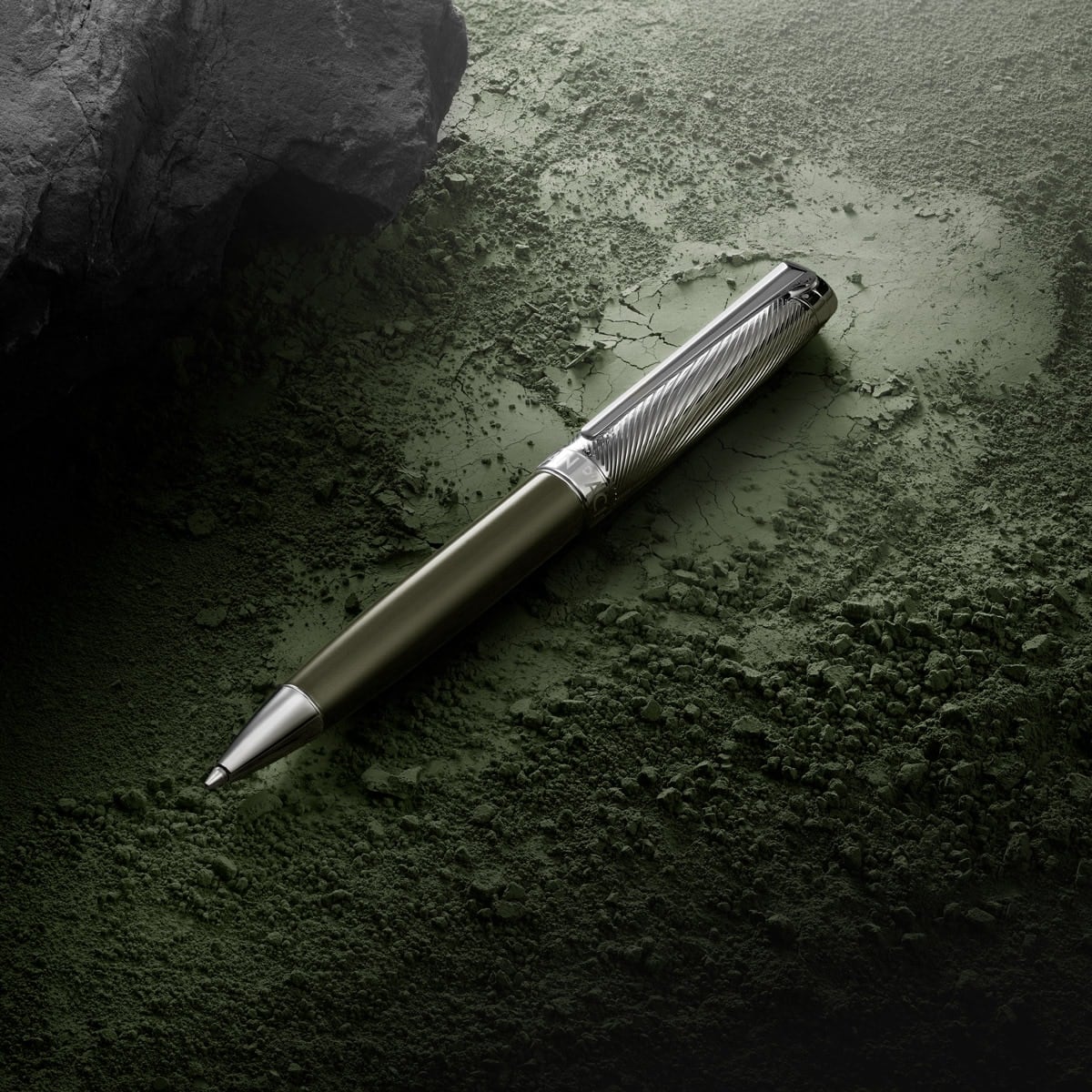 Caran d'Ache Kugelschreiber, Leman Terre d'Ombre, grün