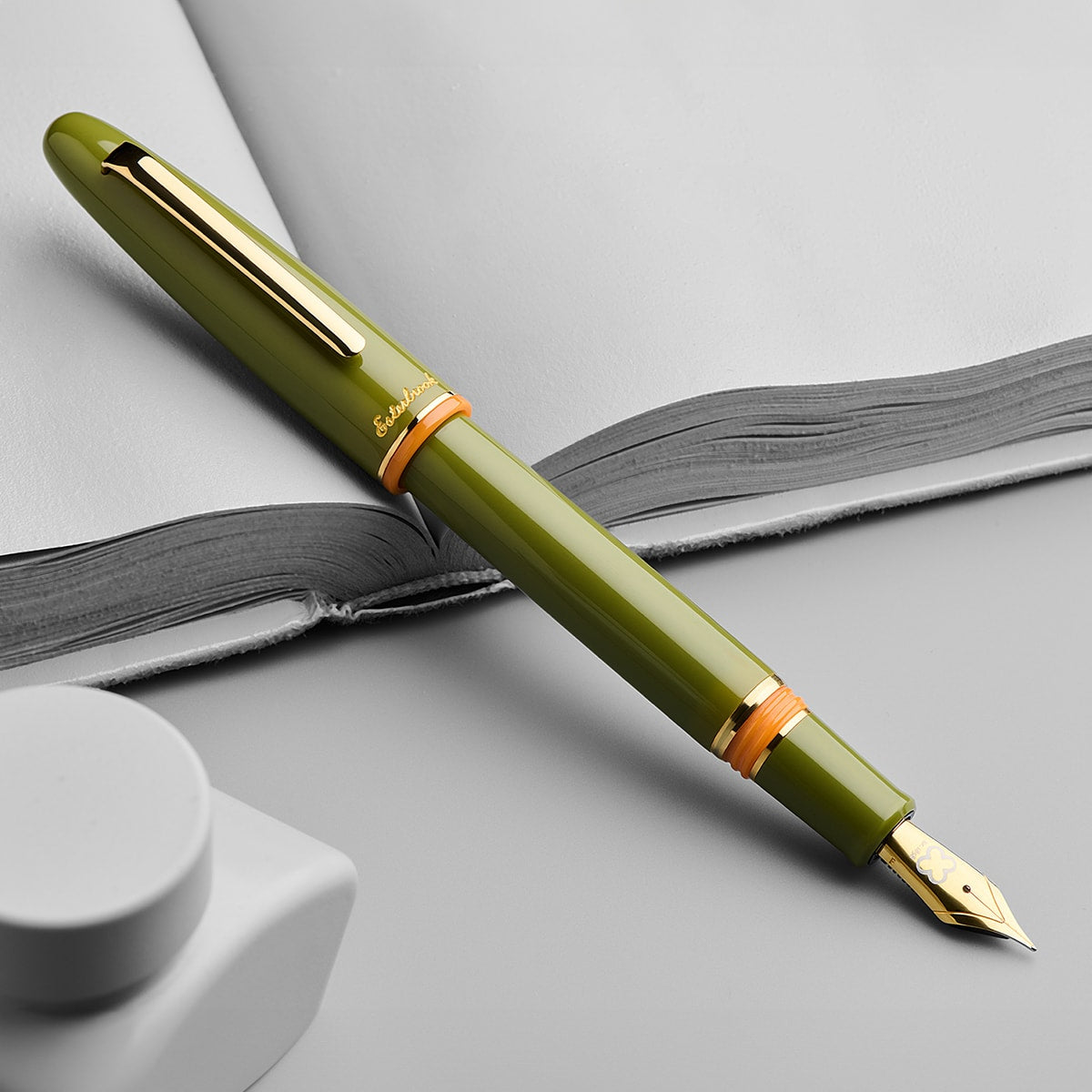 Stylo-plume Esterbrook Estie, Back to the land, vert + clip magnétique gratuit (porte-stylo et marque-page)