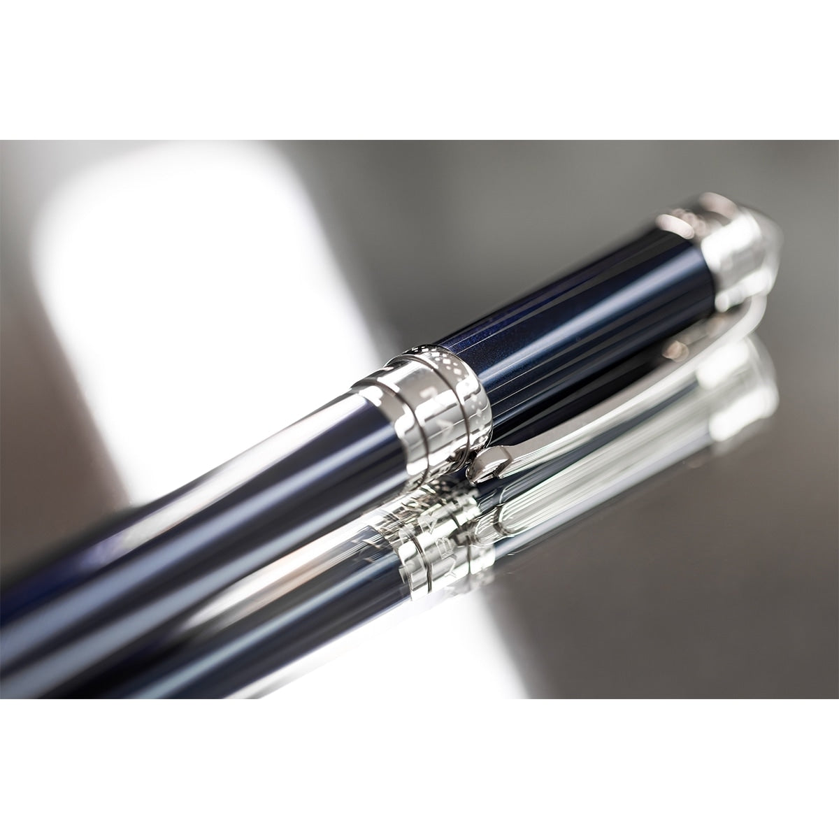 Stilografica Maybach The Peak I Lustrous - Platinum, 18Kt, lacca blu nautico