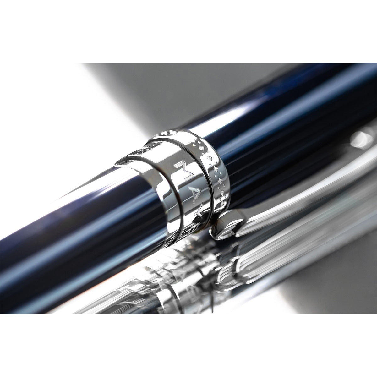 Stilografica Maybach The Peak I Lustrous - Platinum, 18Kt, lacca blu nautico