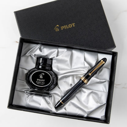 Penna stilografica Pilot Custom 823, 14Kt, nera
