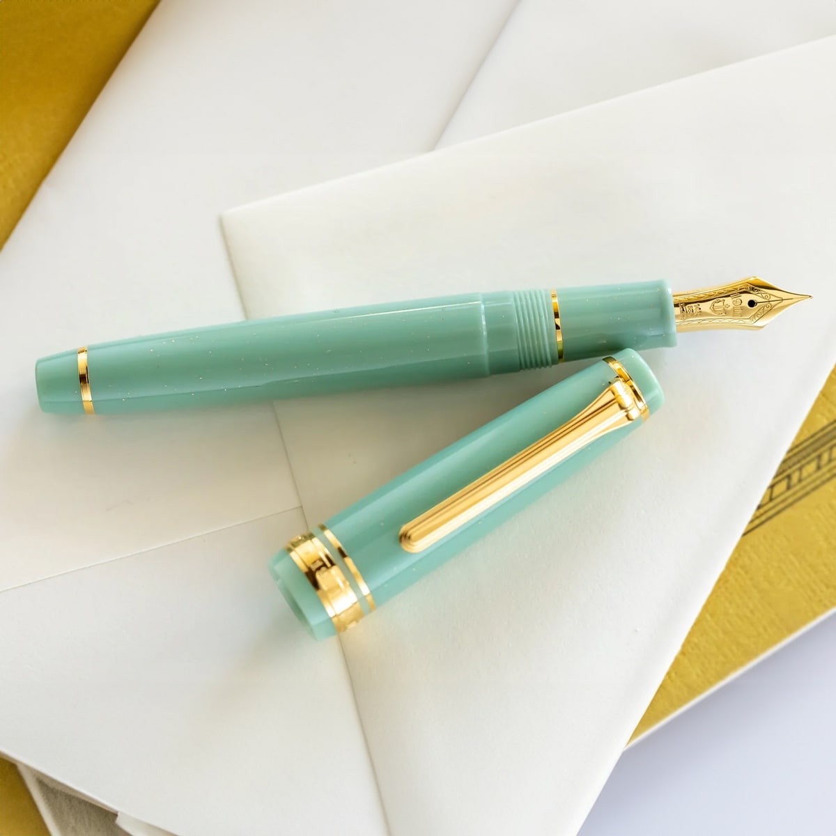 Sailor, Penna stilografica Pro Gear Slim, edizione speciale oro, pennino 14K, Dragon Palace Green Lamé