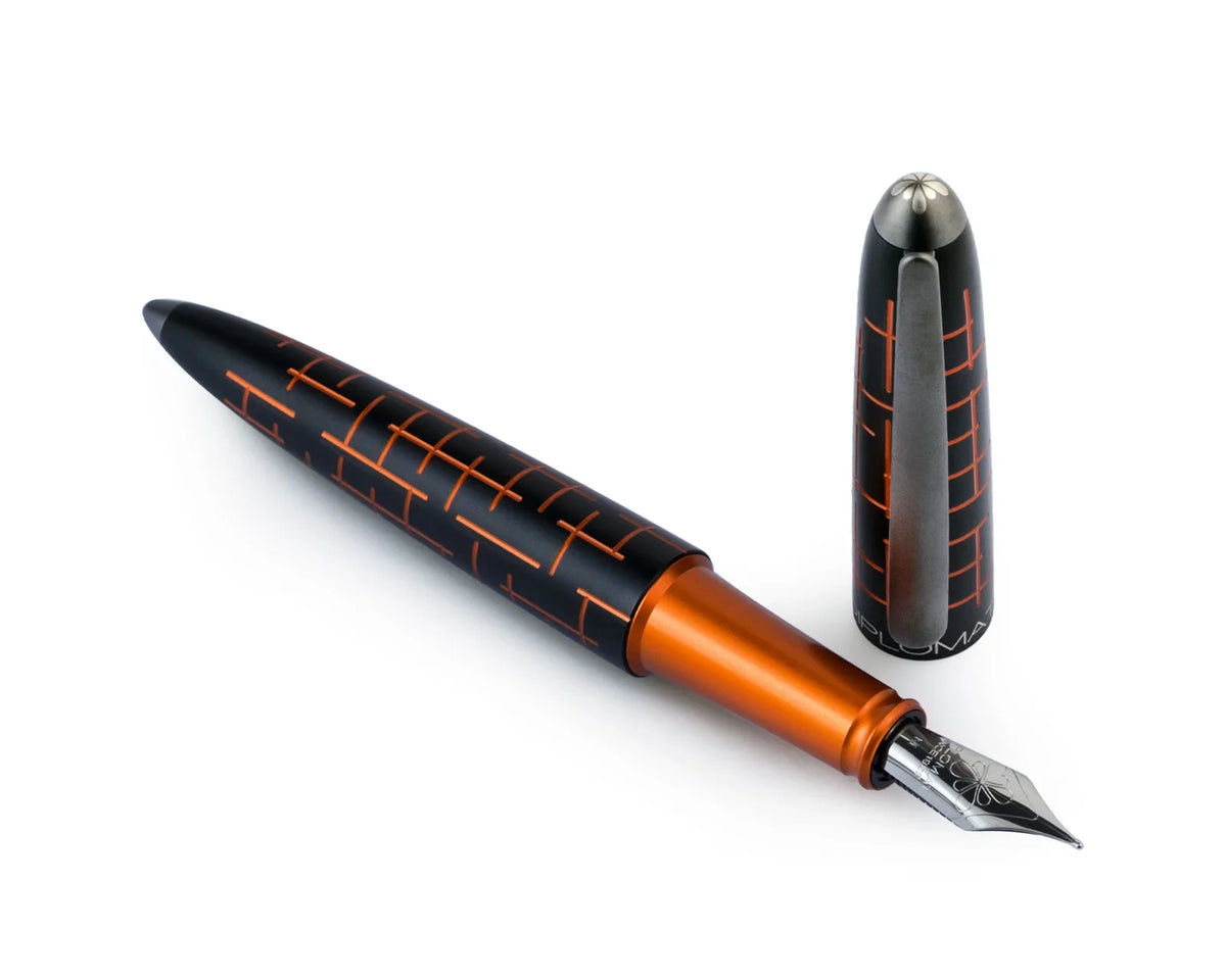 Diplomat, stylo-plume Elox Matrix noir orange