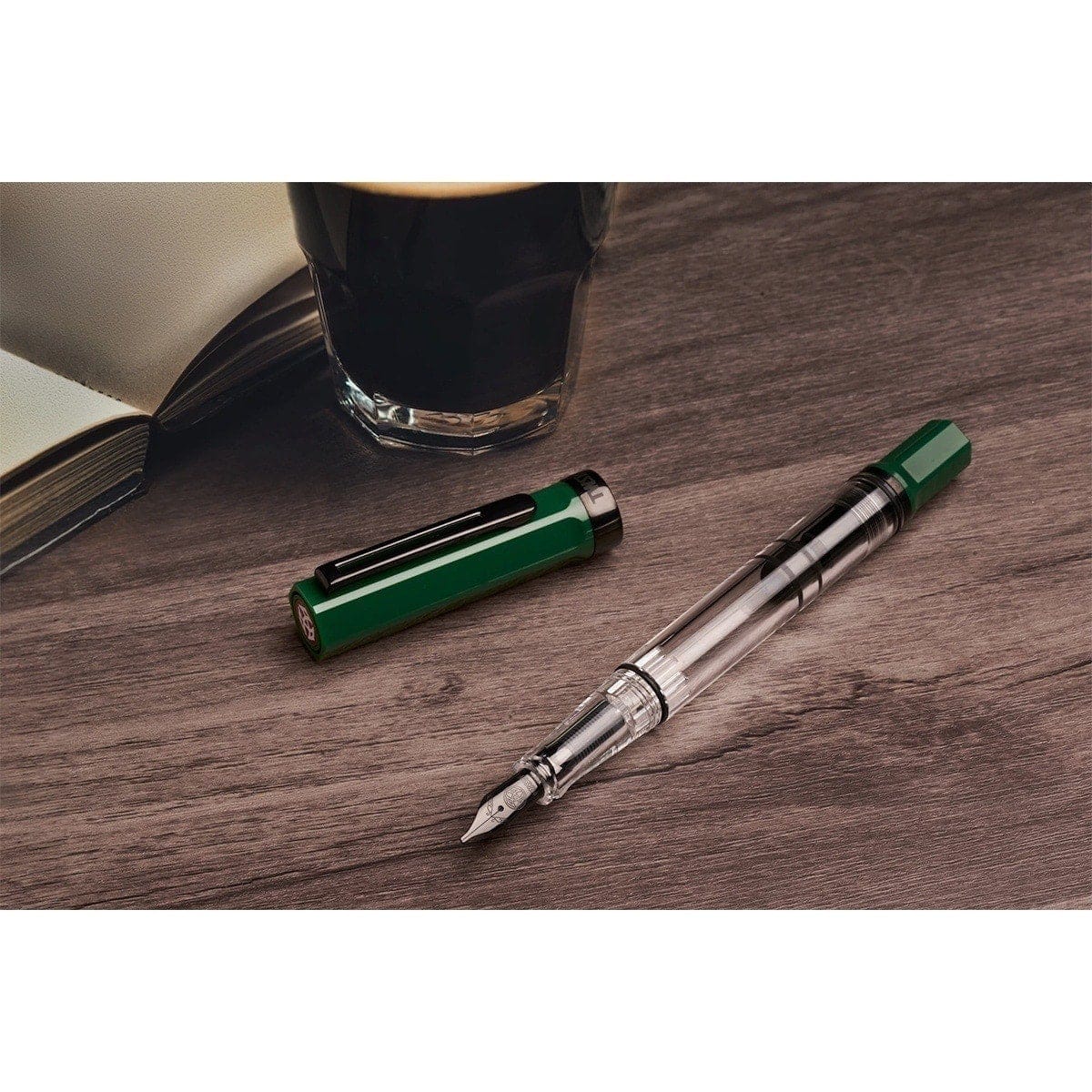 Penna stilografica TWSBI ECO nera, Irish Green con Onyx