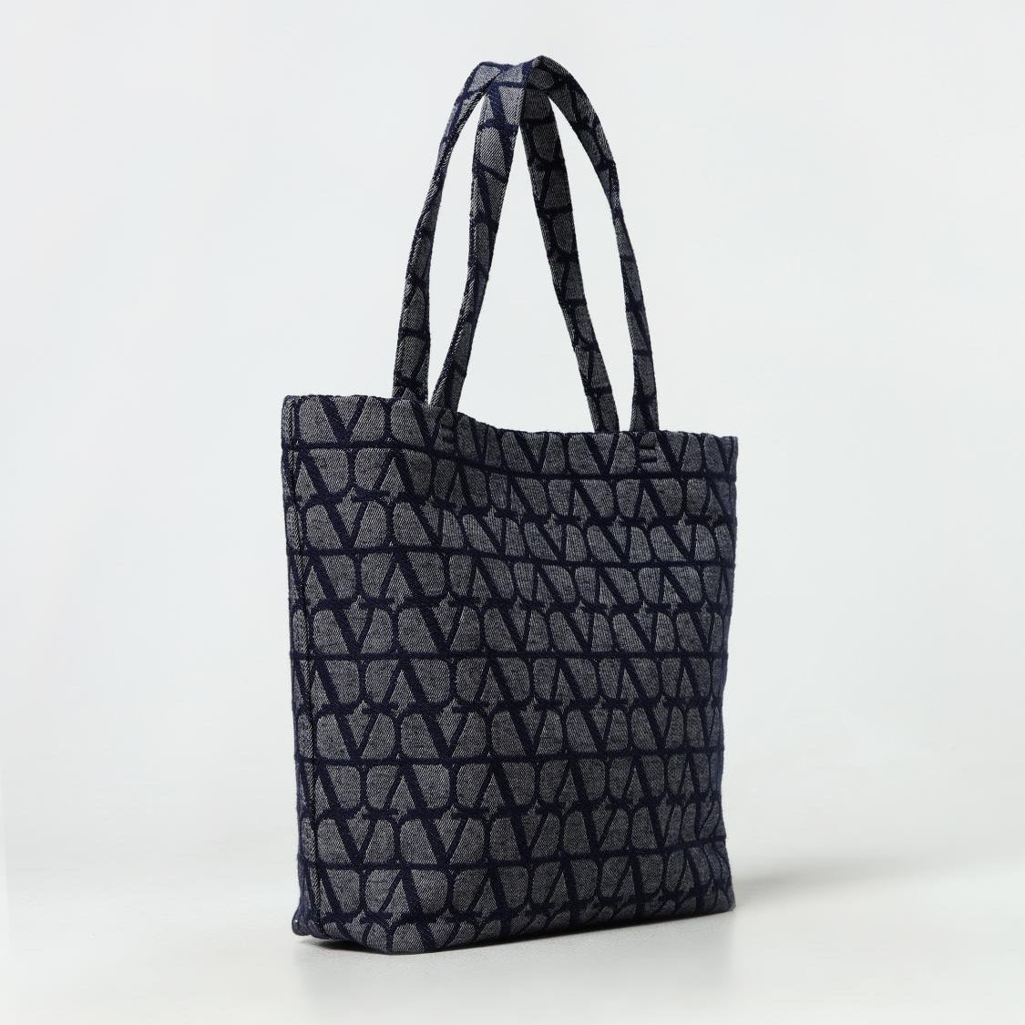 Valentino Garavani, borsa, blu jeans
